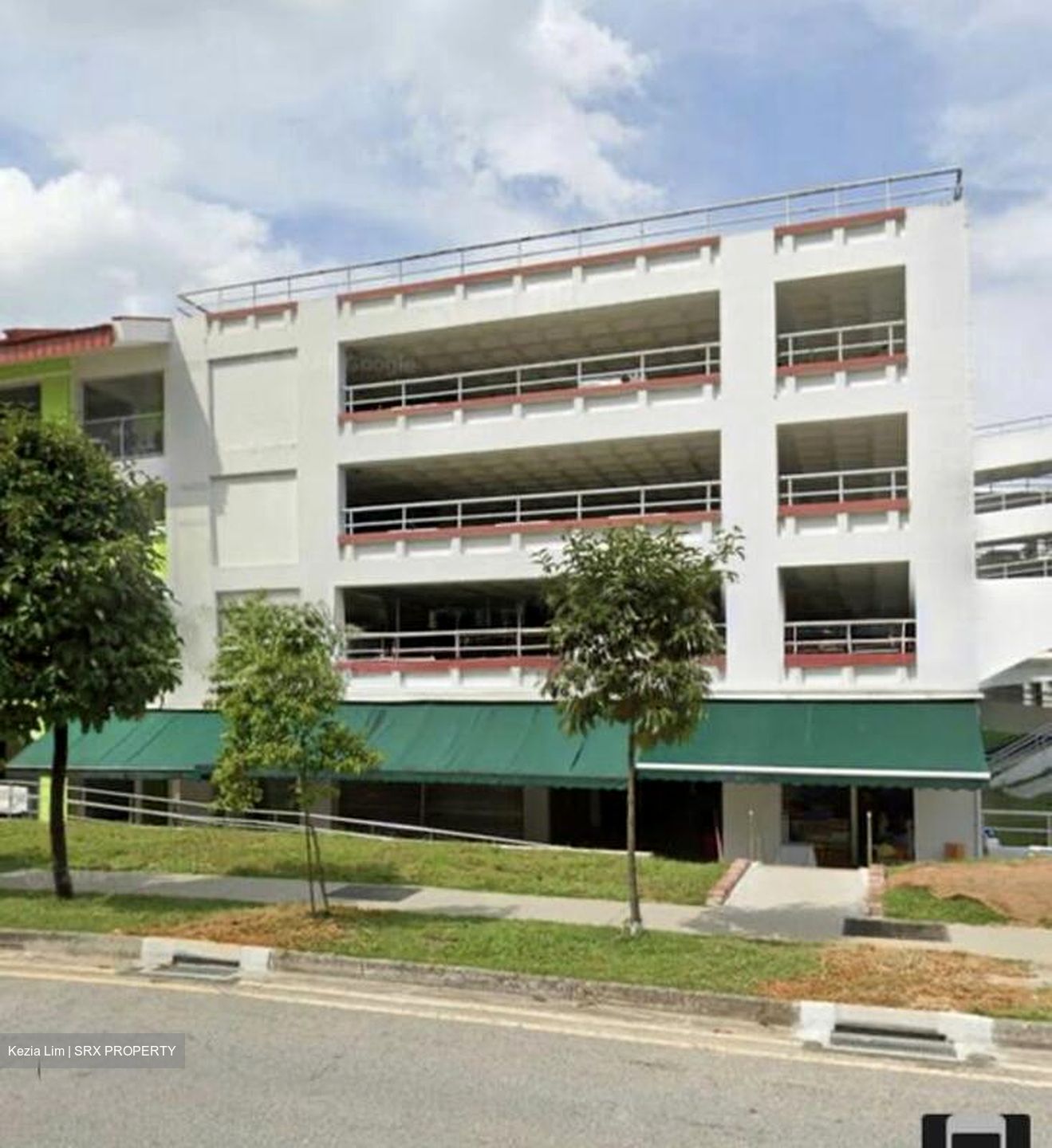 Tampines Street 44 (D18), Shop House #499158141